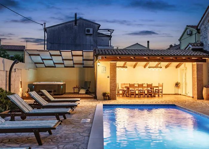 Villa Katja Near Pula With Whirlpool Only 3 Km From The Beach