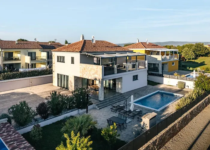 Ville Novak Villaggio By Adex Travel