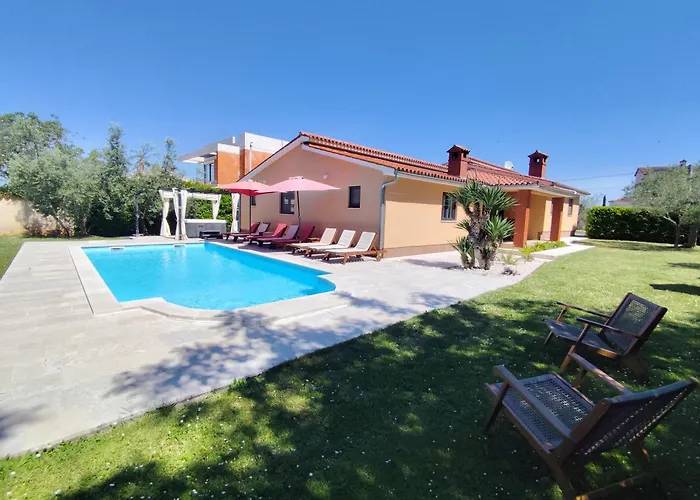 Villa Tramonto 4 Stars, Krnica