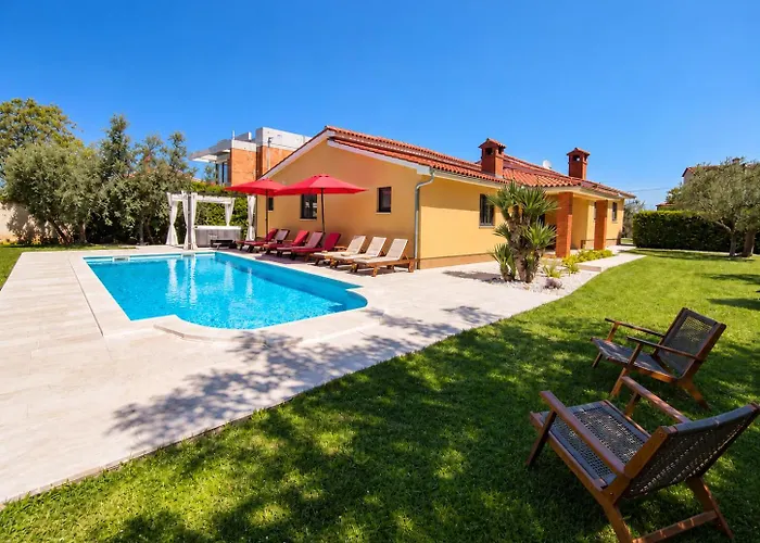 Villa Tramonto 4 Stars, Krnica